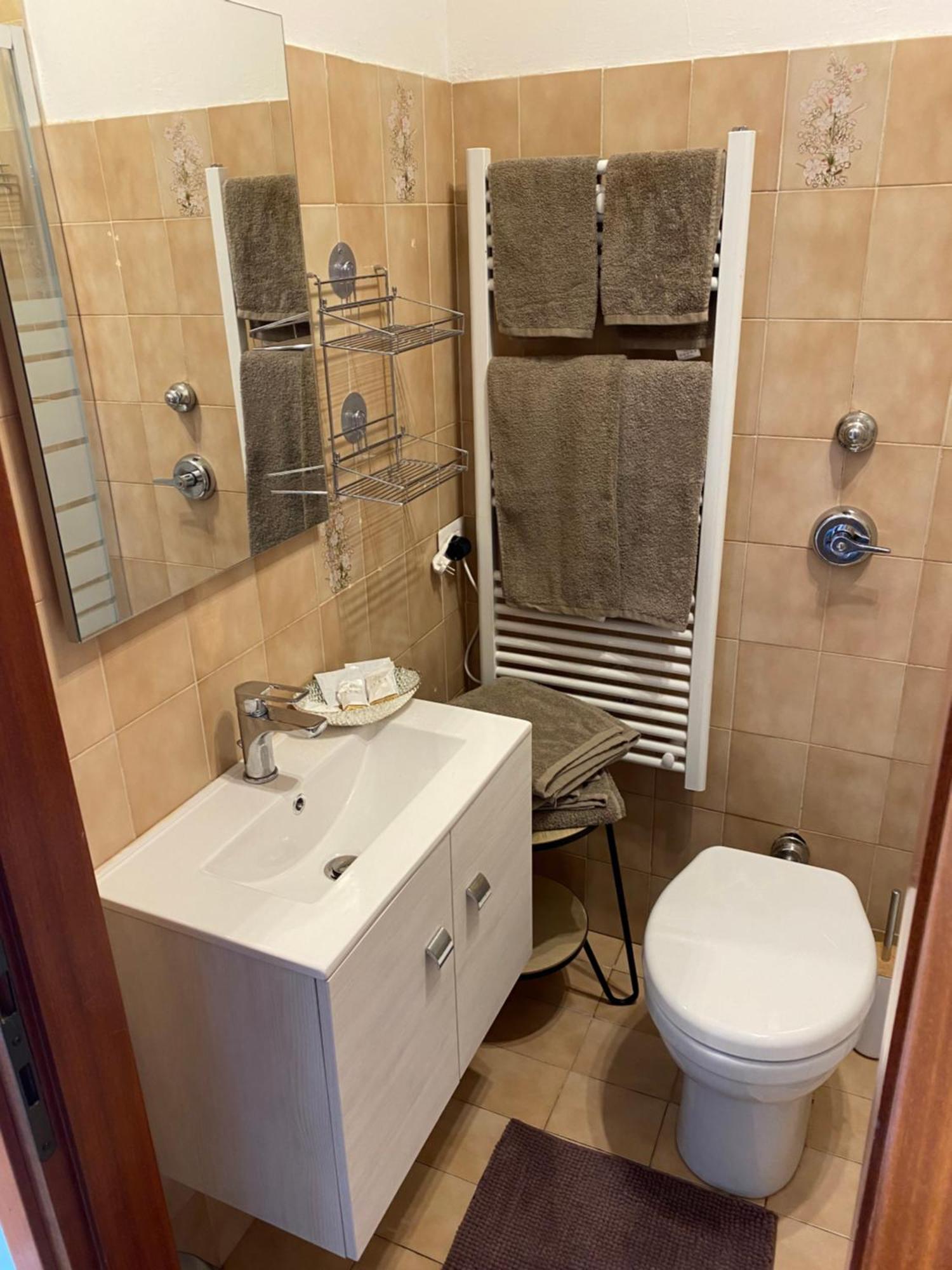 44 Apartment Novara